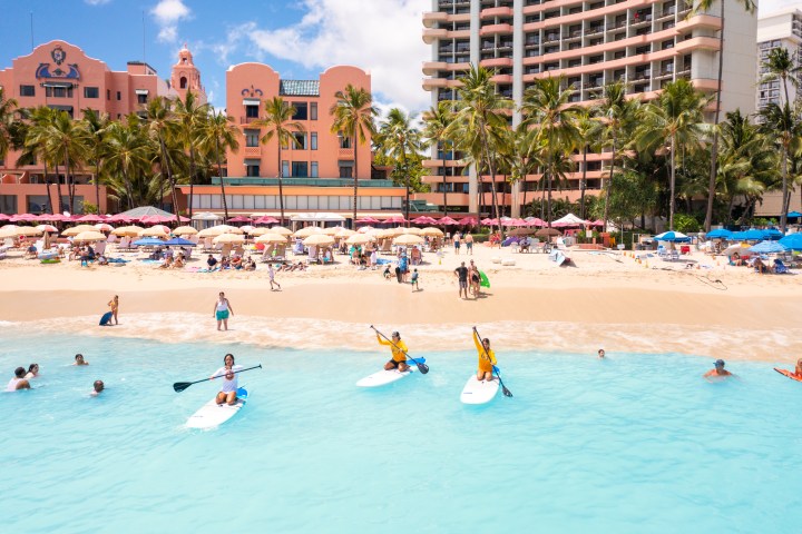 Waikiki Beach surf lessons surf learn to surf